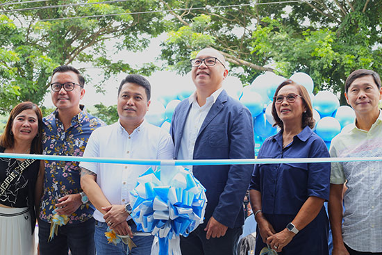 Geely Albay Ribbon Cutting